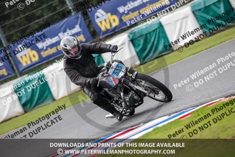 Vintage motorcycle club;eventdigitalimages;mallory park;mallory park trackday photographs;no limits trackdays;peter wileman photography;trackday digital images;trackday photos;vmcc festival 1000 bikes photographs